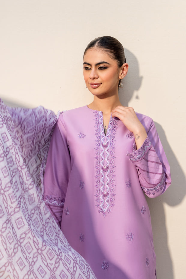 3 Piece - Embroidered Lawn Suit - Mah-jabeen
